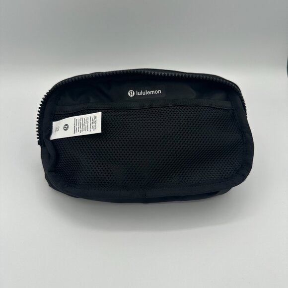 **๐ค NWT Lululemon Everywhere Belt Bag โ Black (O/S)** - Picture 9 of 10